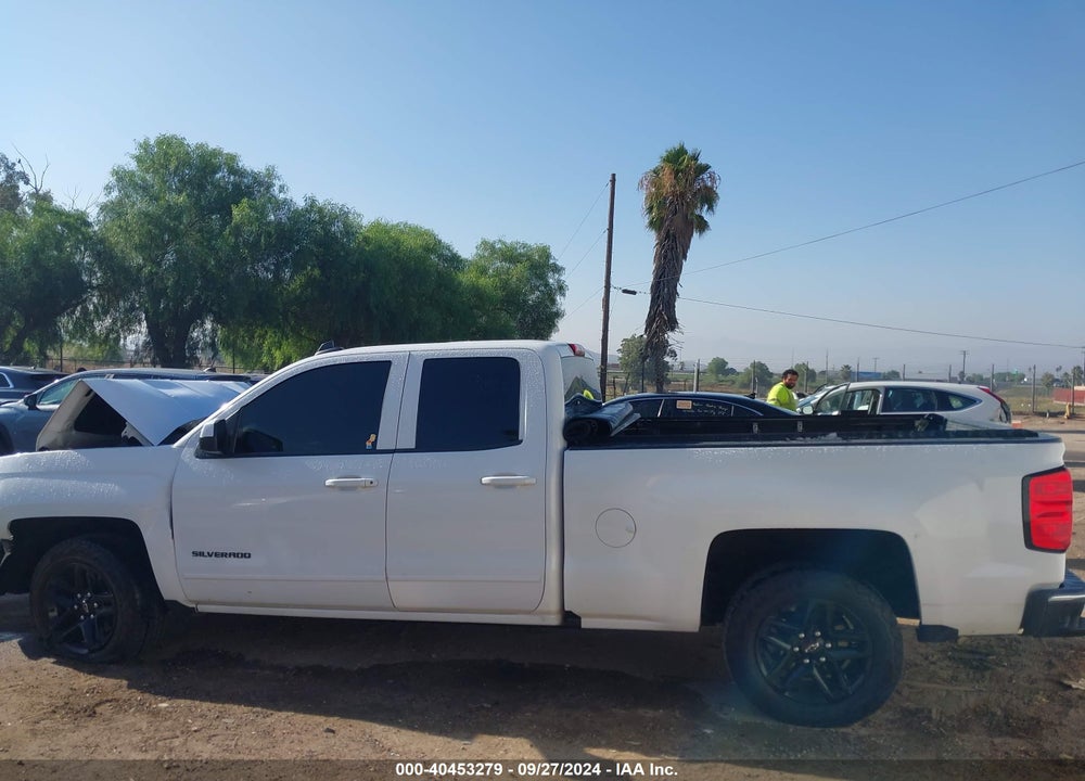 2018 CHEVROLET SILVERADO 1500 1LT VIN: 1GCRCREC0JZ161922