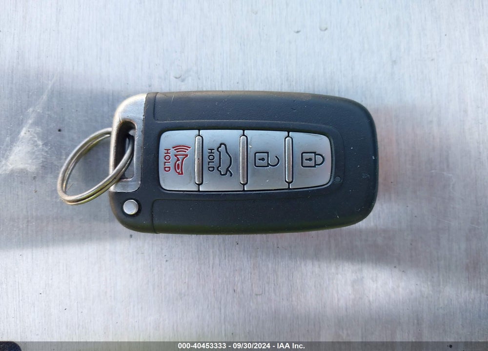 2011 HYUNDAI SONATA SE VIN: 5NPEC4ACXBH142729