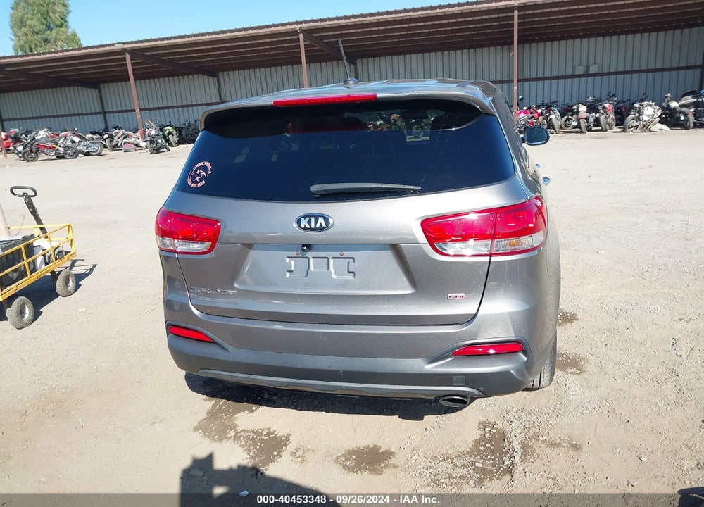 2017 KIA SORENTO 2.4L L VIN: 5XYPG4A32HG286417