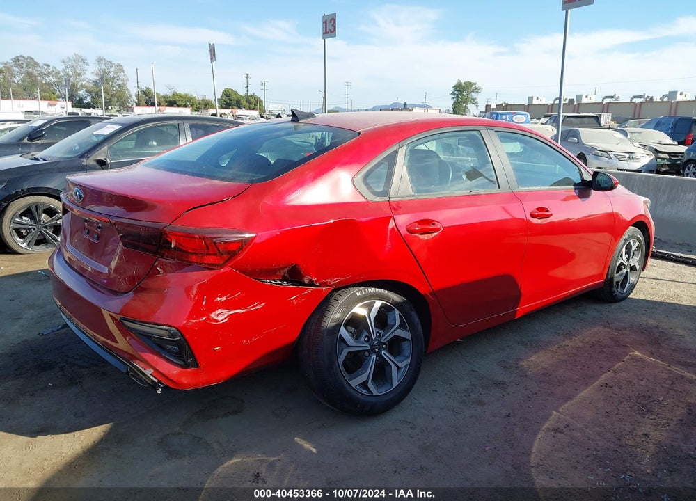 2021 KIA FORTE LXS VIN: 3KPF24AD8ME305398