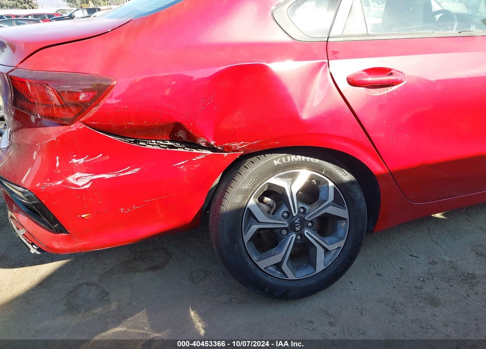 2021 KIA FORTE LXS VIN: 3KPF24AD8ME305398