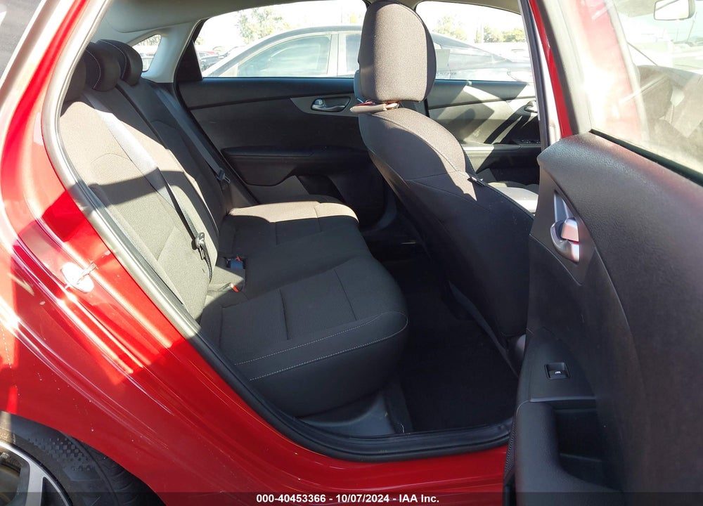2021 KIA FORTE LXS VIN: 3KPF24AD8ME305398