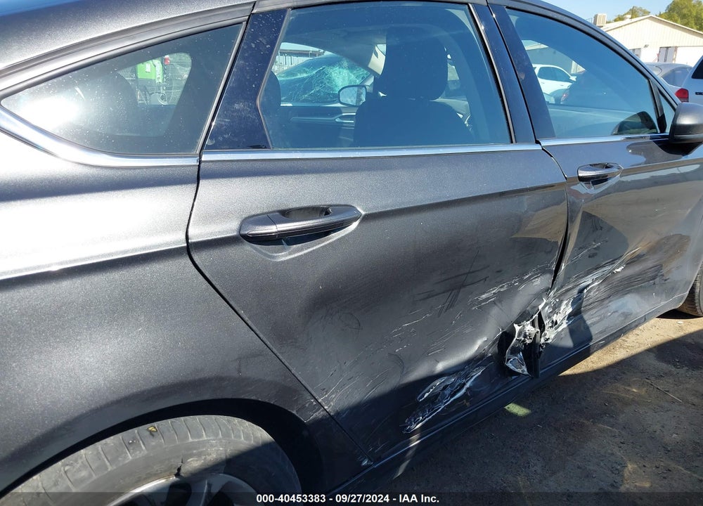 2019 FORD FUSION SE VIN: 3FA6P0HD6KR115420