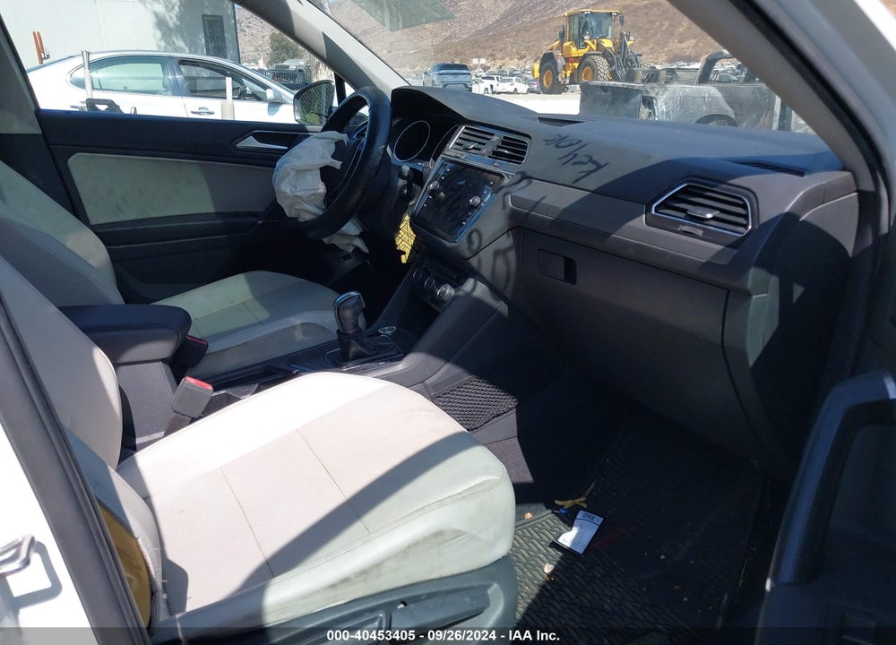 2018 VOLKSWAGEN TIGUAN 2.0T SE/2.0T SEL VIN: 3VV3B7AX1JM178303