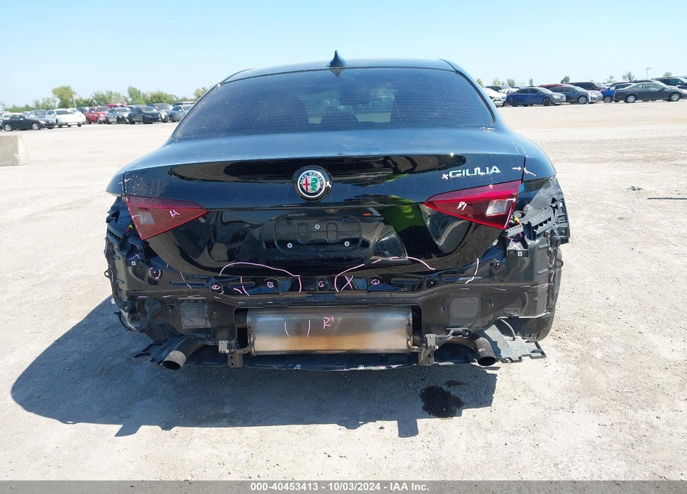 2018 ALFA ROMEO GIULIA RWD VIN: ZARFAEBN9J7582272