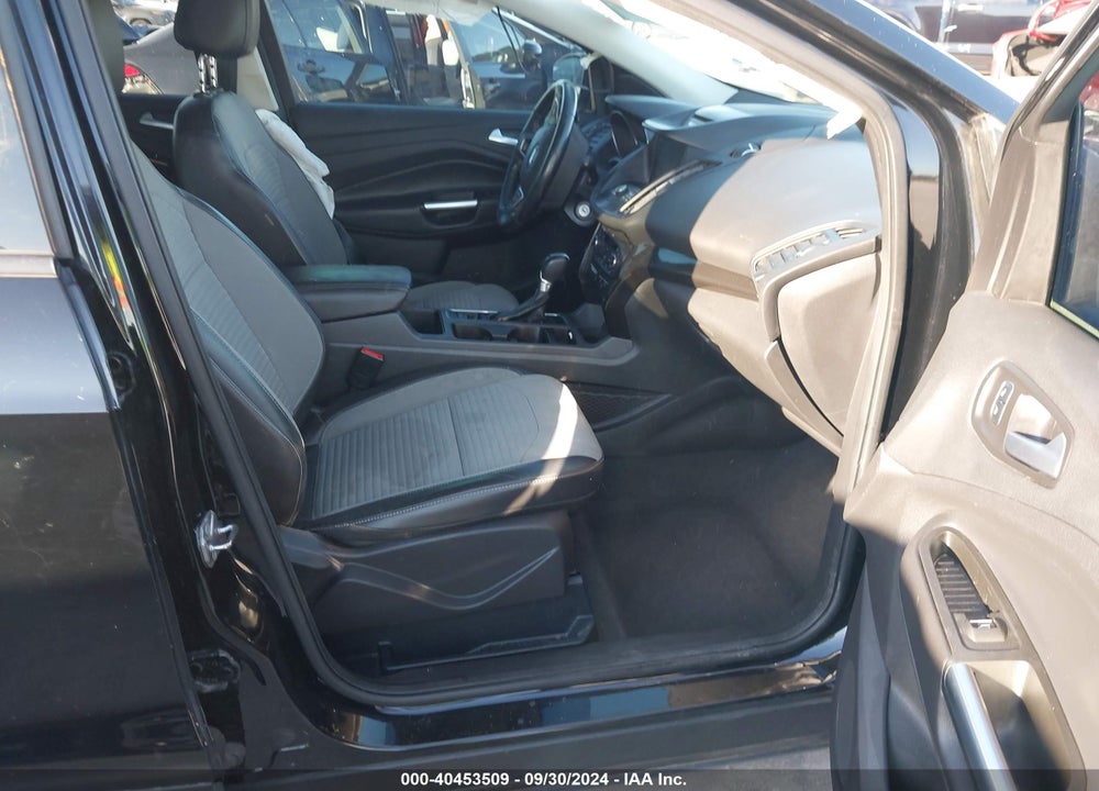 2017 FORD ESCAPE SE VIN: 1FMCU0GD7HUA19560