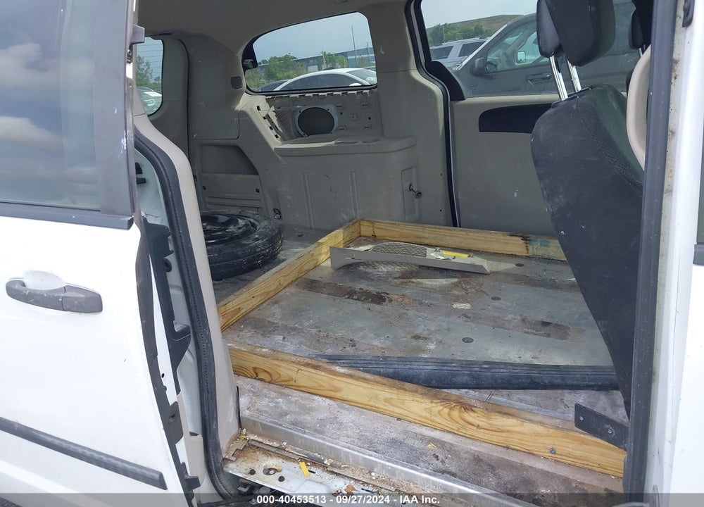 2015 RAM CARGO TRADESMAN VIN: 2C4JRGAG1FR679614