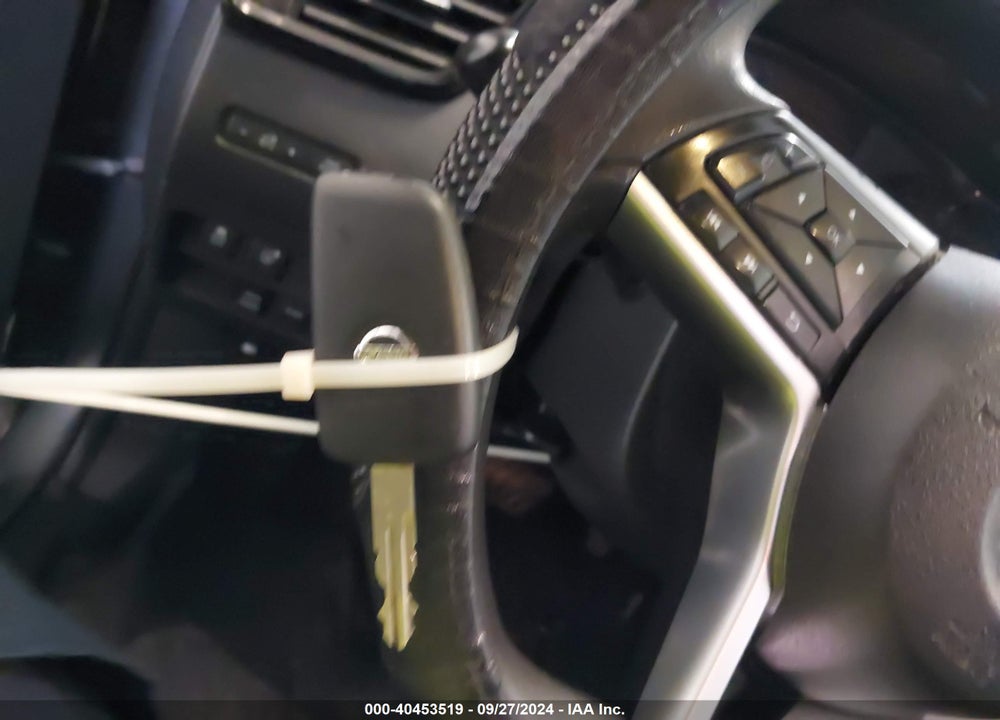 2017 NISSAN ROGUE S VIN: KNMAT2MV2HP603807