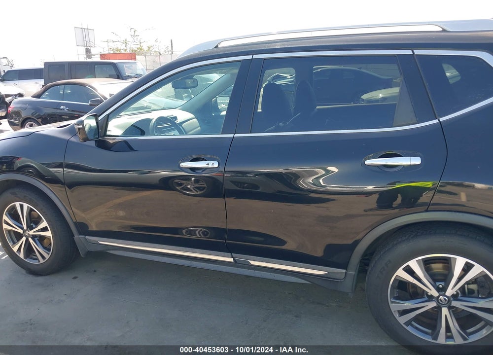 2017 NISSAN ROGUE SL VIN: 5N1AT2MT0HC808818