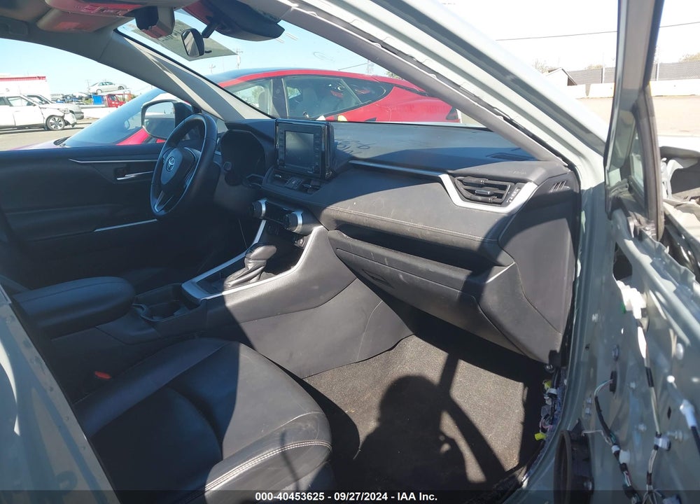 2020 TOYOTA RAV4 XLE PREMIUM VIN: 2T3A1RFV0LW121409
