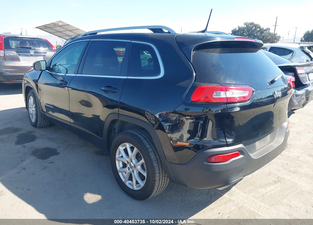 2017 JEEP CHEROKEE LATITUDE FWD VIN: 1C4PJLCS7HW549388