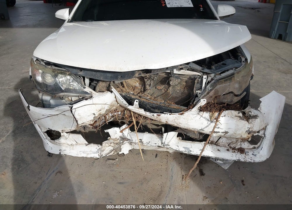 2014 TOYOTA CAMRY SE VIN: 4T1BF1FK4EU455449