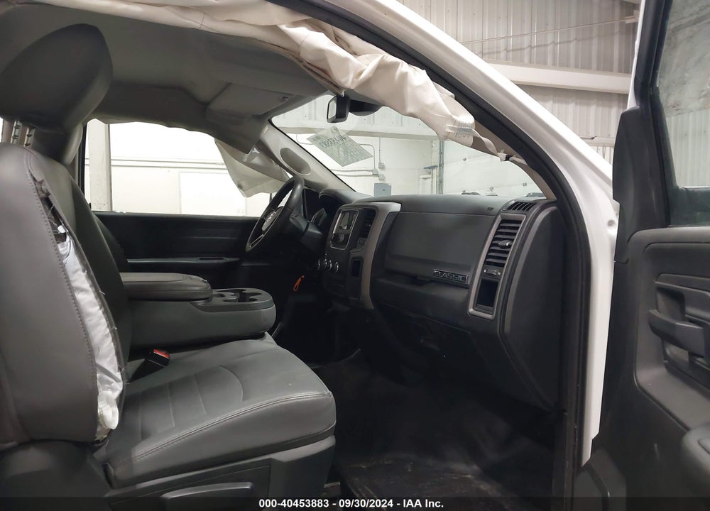 2019 RAM 1500 CLASSIC TRADESMAN REGULAR CAB 4X4 8' BOX VIN: 3C6JR7DTXKG555227