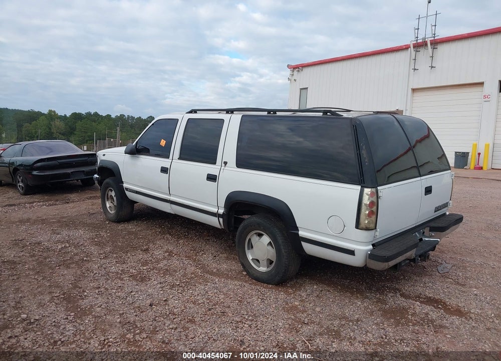 1999 CHEVROLET SUBURBAN 1500 LT VIN: 3GNFK16R1XG103280