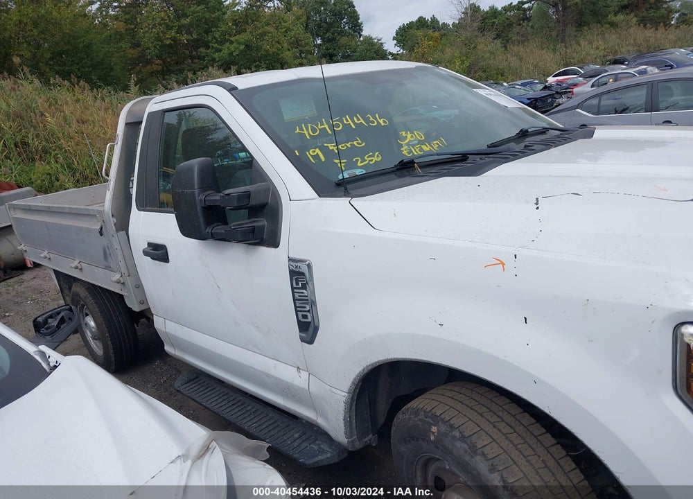 2019 FORD F-250 XL VIN: 1FDBF2A61KEG59681