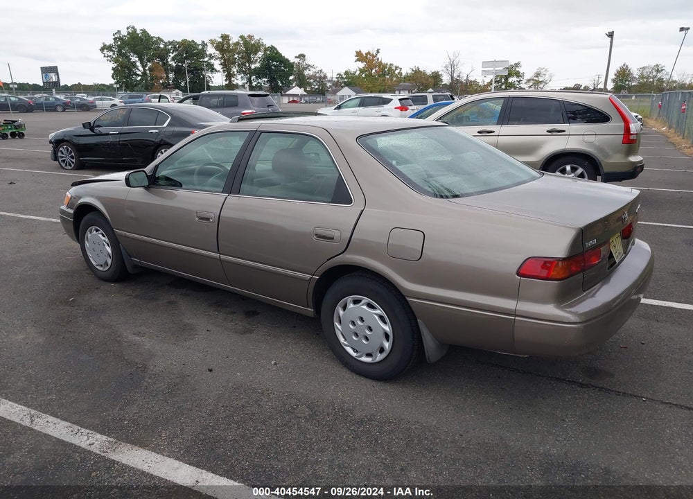 1999 TOYOTA CAMRY LE VIN: 4T1BG22K4XU590071