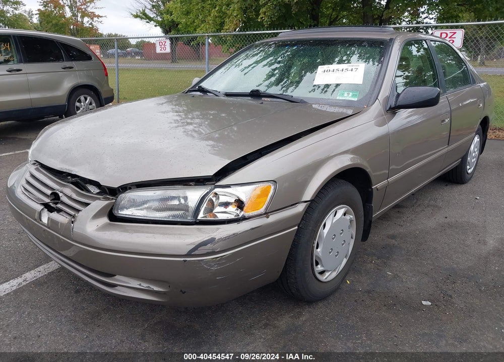 1999 TOYOTA CAMRY LE VIN: 4T1BG22K4XU590071