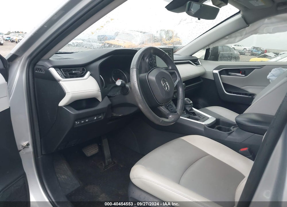 2019 TOYOTA RAV4 XLE PREMIUM VIN: JTMC1RFV1KJ016772