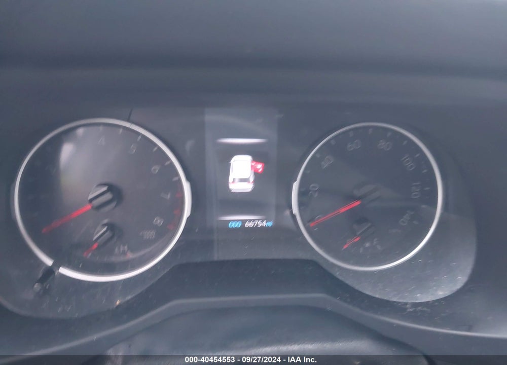 2019 TOYOTA RAV4 XLE PREMIUM VIN: JTMC1RFV1KJ016772