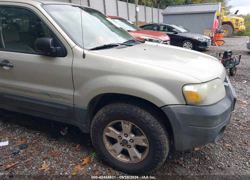 2005 FORD ESCAPE XLT VIN: 1FMYU93145KA05600