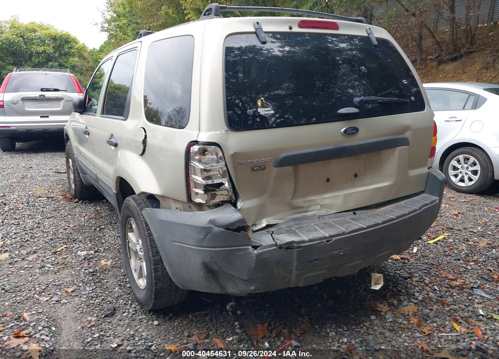 2005 FORD ESCAPE XLT VIN: 1FMYU93145KA05600