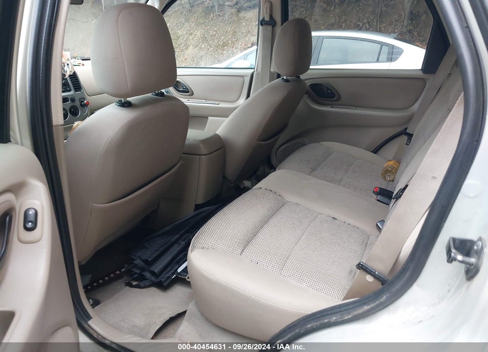 2005 FORD ESCAPE XLT VIN: 1FMYU93145KA05600