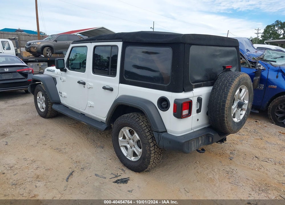 2018 JEEP WRANGLER UNLIMITED SPORT S 4X4 VIN: 1C4HJXDG3JW157827