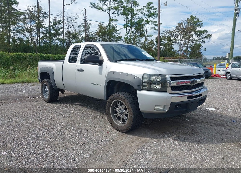 2010 CHEVROLET SILVERADO 1500 LT VIN: 1GCSKSE39AZ157525