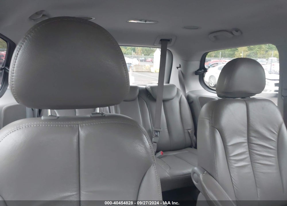 2014 KIA SEDONA LX VIN: KNDMG4C77E6537773