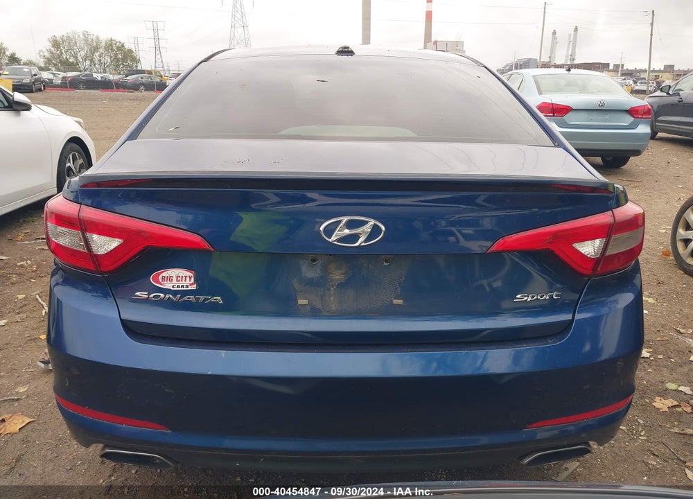 2015 HYUNDAI SONATA VIN: 5NPE34AF7FH085549