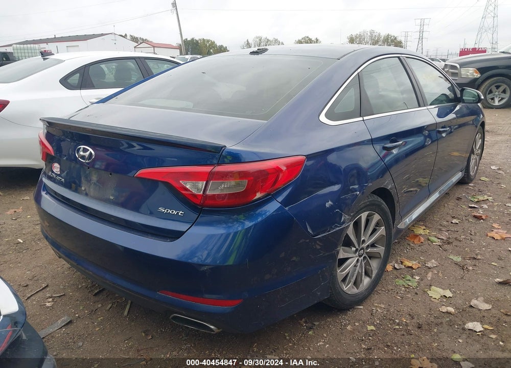 2015 HYUNDAI SONATA VIN: 5NPE34AF7FH085549