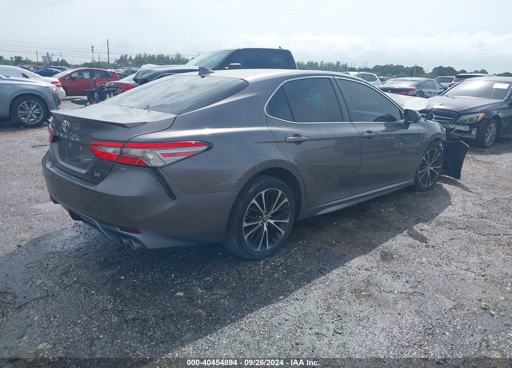 2019 TOYOTA CAMRY SE VIN: 4T1B11HK5KU175675
