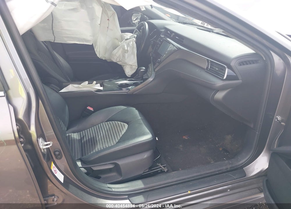 2019 TOYOTA CAMRY SE VIN: 4T1B11HK5KU175675