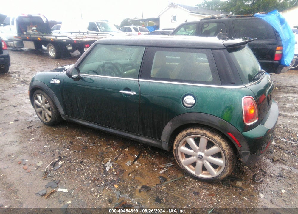 2008 MINI COOPER S VIN: WMWMF73548TV37008