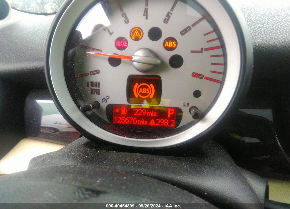 2008 MINI COOPER S VIN: WMWMF73548TV37008