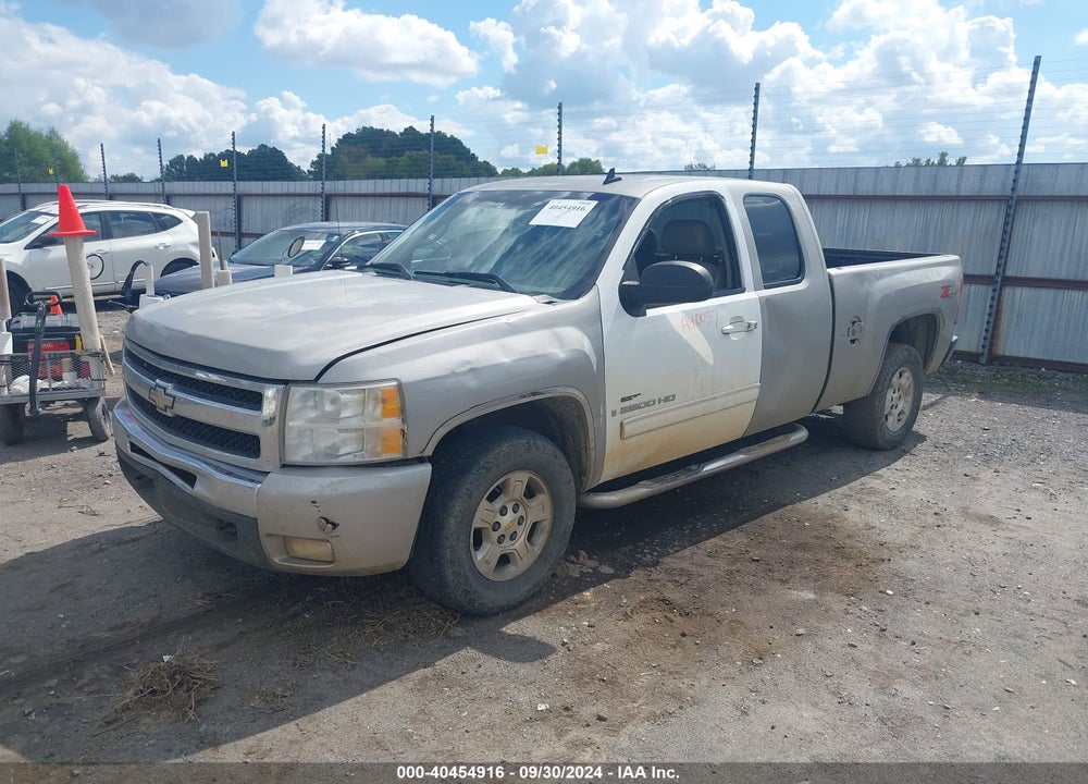 2009 CHEVROLET SILVERADO 1500 LT VIN: 1GCEK29029Z203530