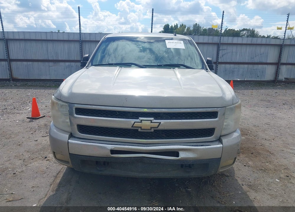 2009 CHEVROLET SILVERADO 1500 LT VIN: 1GCEK29029Z203530