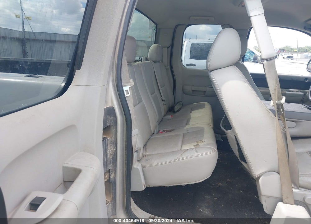 2009 CHEVROLET SILVERADO 1500 LT VIN: 1GCEK29029Z203530