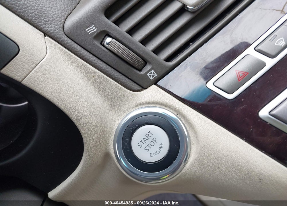 2012 INFINITI M37X VIN: JN1BY1AR4CM394090