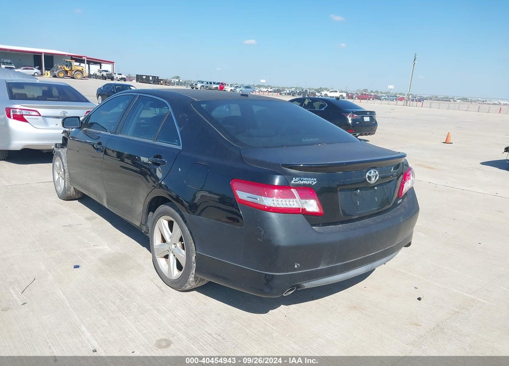 2011 TOYOTA CAMRY SE VIN: 4T1BF3EK4BU669558