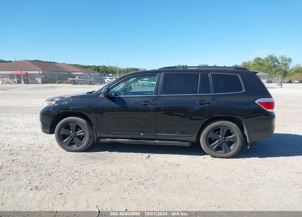 2013 TOYOTA HIGHLANDER V6 VIN: 5TDBK3EH1DS250627