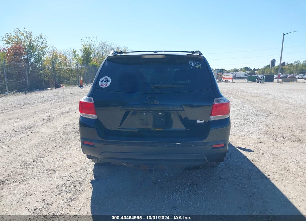2013 TOYOTA HIGHLANDER V6 VIN: 5TDBK3EH1DS250627