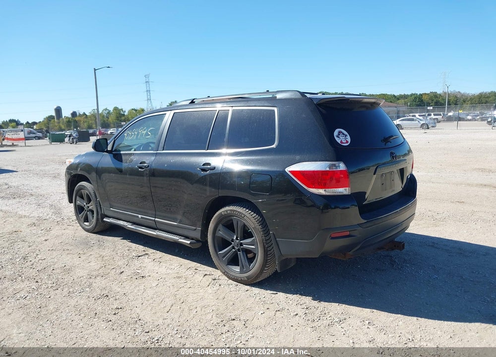 2013 TOYOTA HIGHLANDER V6 VIN: 5TDBK3EH1DS250627