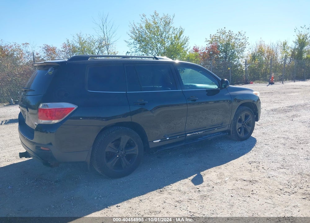 2013 TOYOTA HIGHLANDER V6 VIN: 5TDBK3EH1DS250627