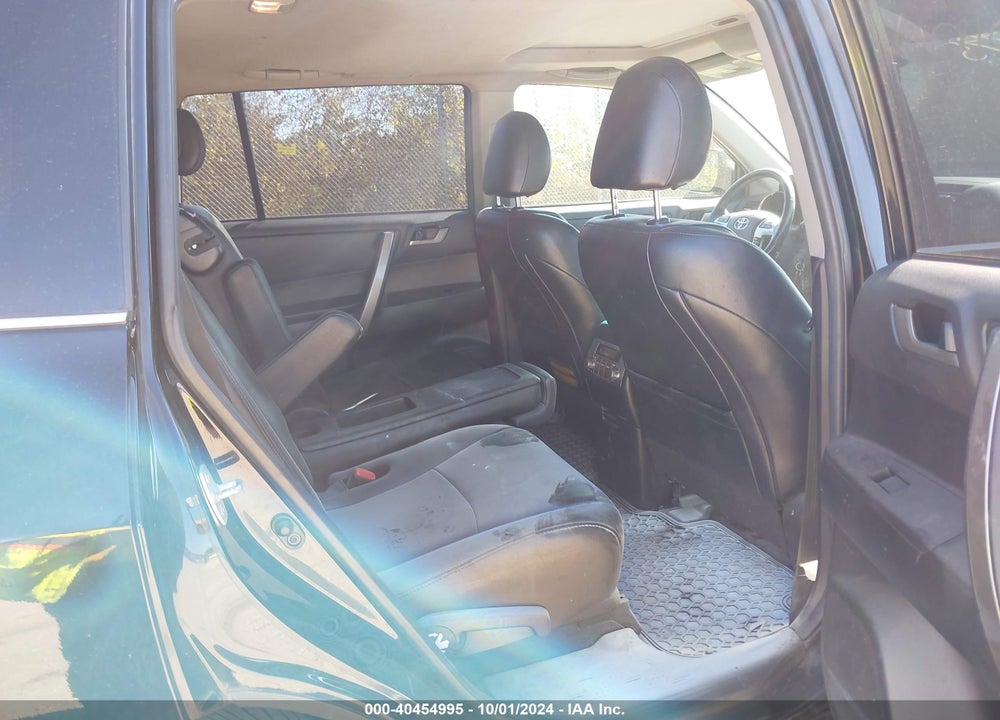 2013 TOYOTA HIGHLANDER V6 VIN: 5TDBK3EH1DS250627