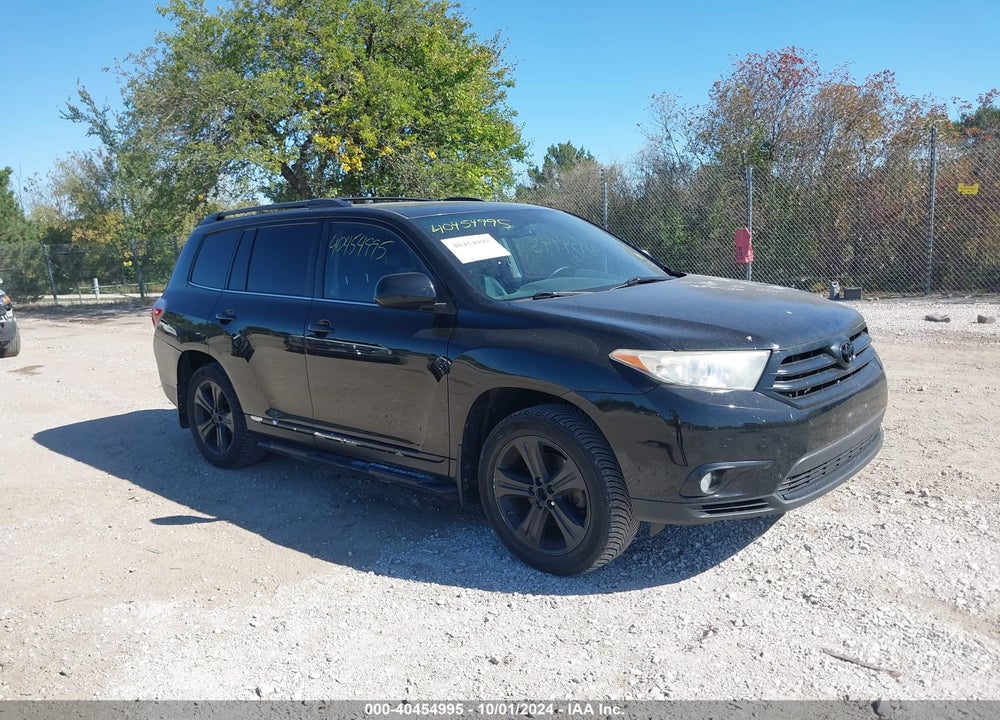 2013 TOYOTA HIGHLANDER V6 VIN: 5TDBK3EH1DS250627