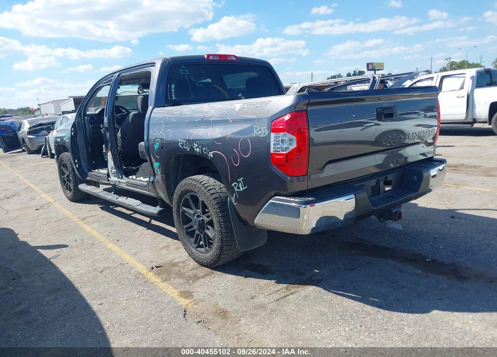 2017 TOYOTA TUNDRA SR5 5.7L V8 VIN: 5TFEW5F13HX227543