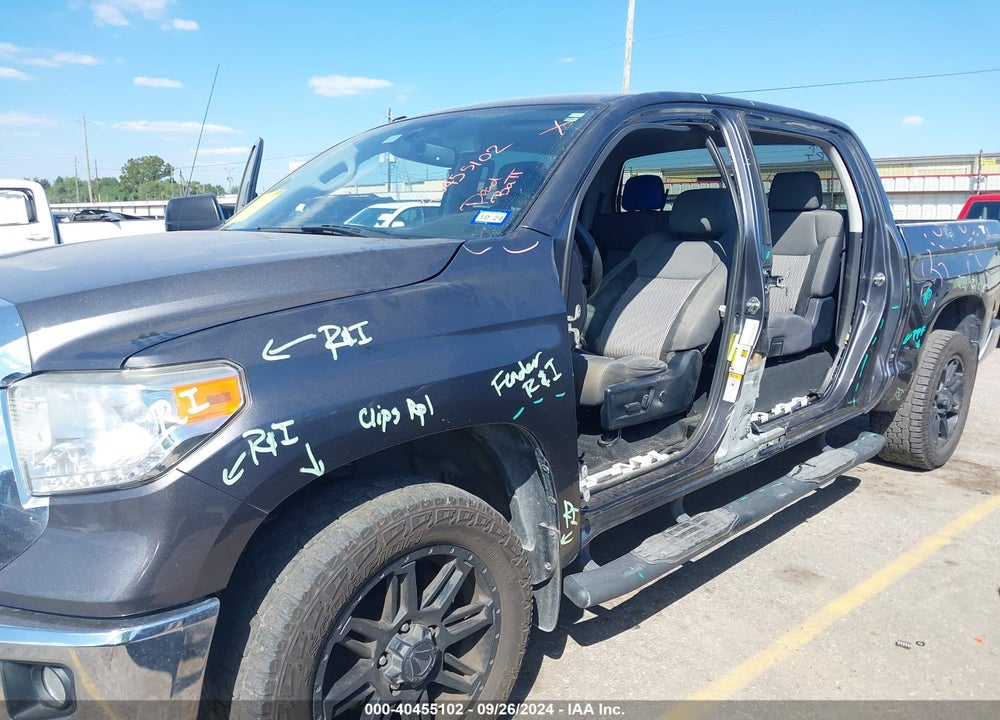2017 TOYOTA TUNDRA SR5 5.7L V8 VIN: 5TFEW5F13HX227543
