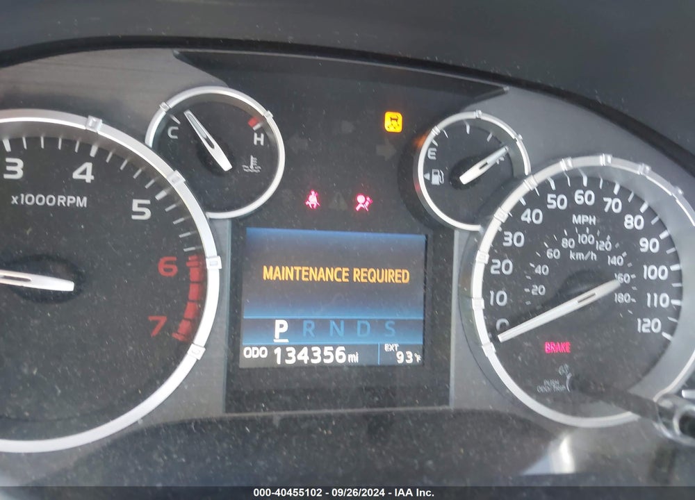 2017 TOYOTA TUNDRA SR5 5.7L V8 VIN: 5TFEW5F13HX227543
