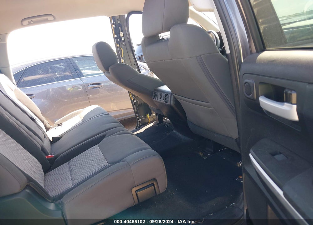 2017 TOYOTA TUNDRA SR5 5.7L V8 VIN: 5TFEW5F13HX227543